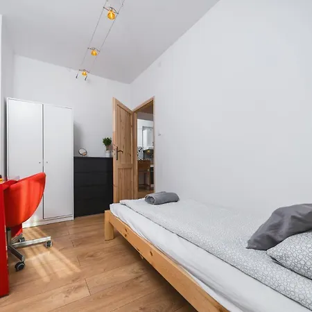 شقة 3 Bedroom In The Heart Of Cracow - By Upstairs كراكوفيا